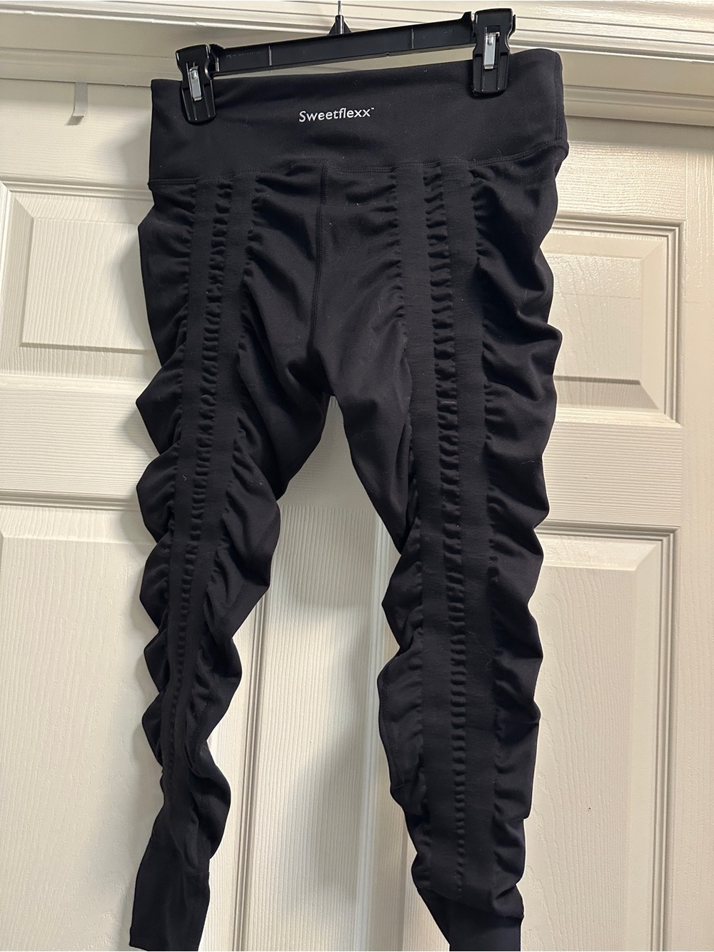 Sweetflexx Black Leggings size L NWOT